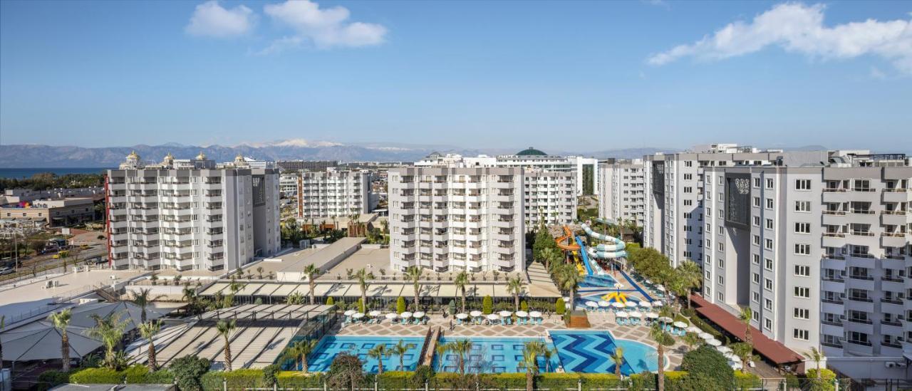 Ramada Resort By Wyndham Lara Antalya Bagian luar foto