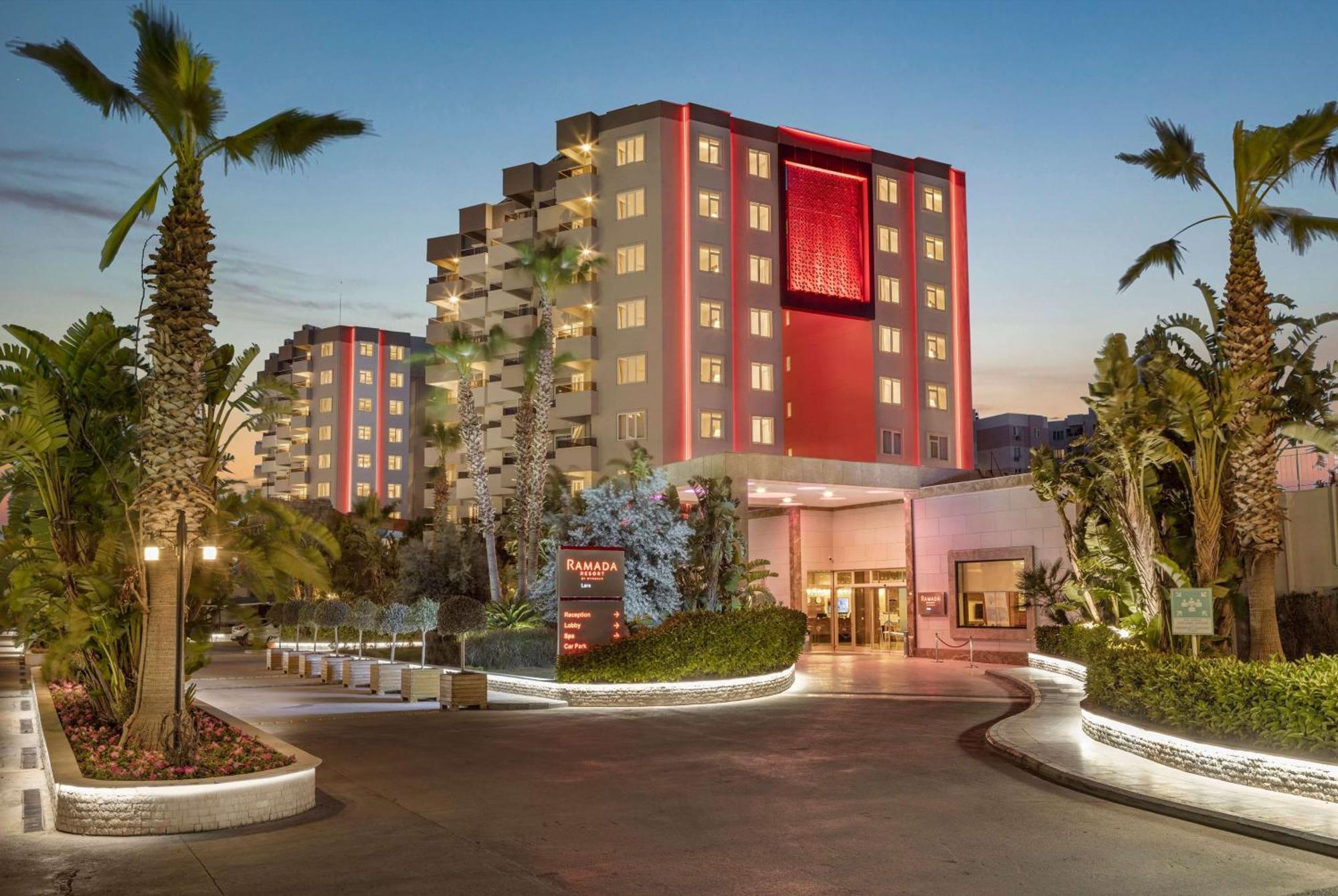 Ramada Resort By Wyndham Lara Antalya Bagian luar foto